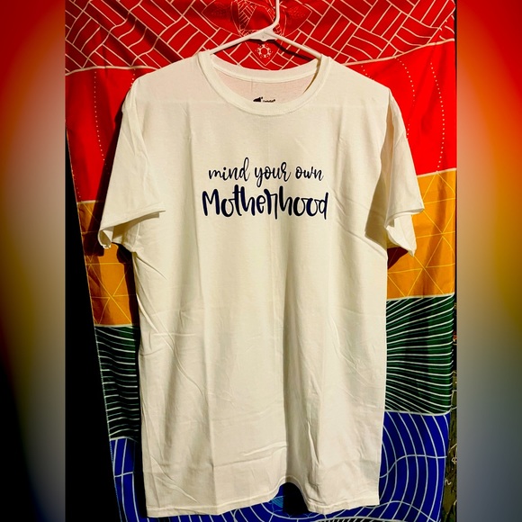 Medium tshirt “mind your motherhood” - Picture 2 of 3